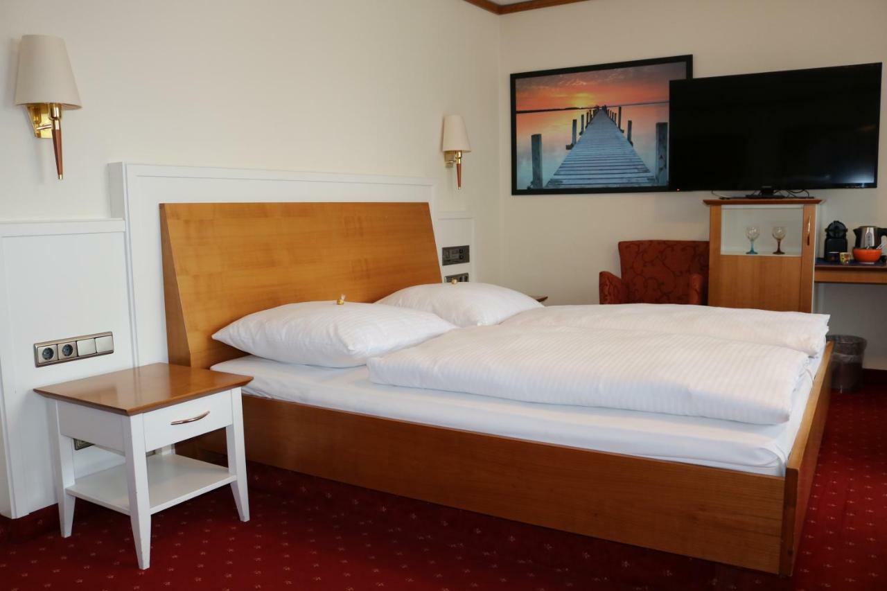 Seehotel Pegasus Хершинг ам Амерзе Екстериор снимка