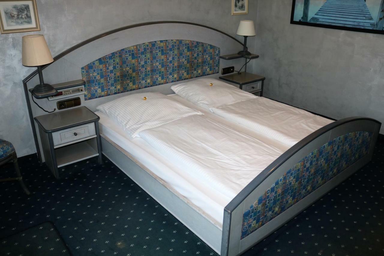 Seehotel Pegasus Хершинг ам Амерзе Екстериор снимка