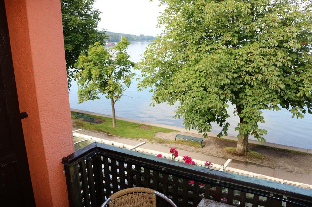 Seehotel Pegasus Хершинг ам Амерзе Екстериор снимка