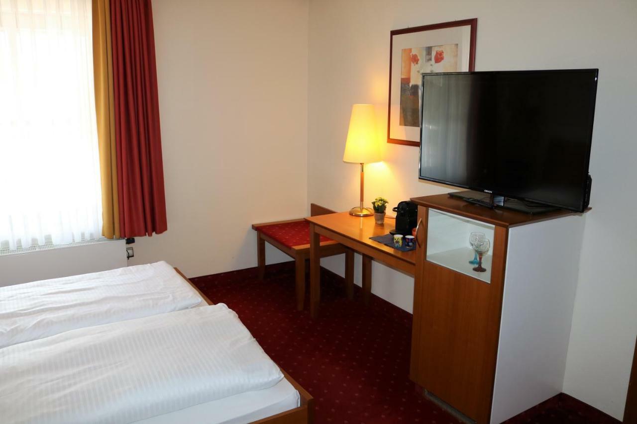 Seehotel Pegasus Хершинг ам Амерзе Екстериор снимка